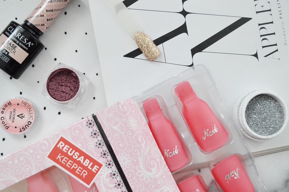 jak usunąć brokat z paznokci puderek.com.pl